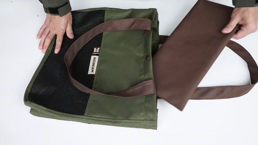 Stylish portable pet bag with bold patterns